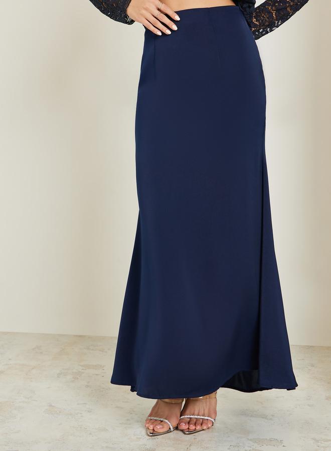 ستايلي طقم منسق من تنورة ماكسي ساتان وبلوزة دانتيل للنساء - Image 3